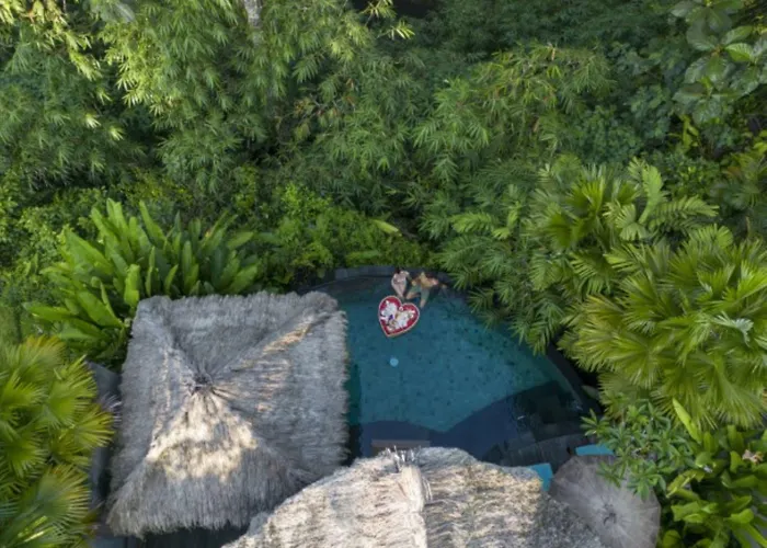Aksari Ubud By Ini Vie Hospitality リゾート テガララン